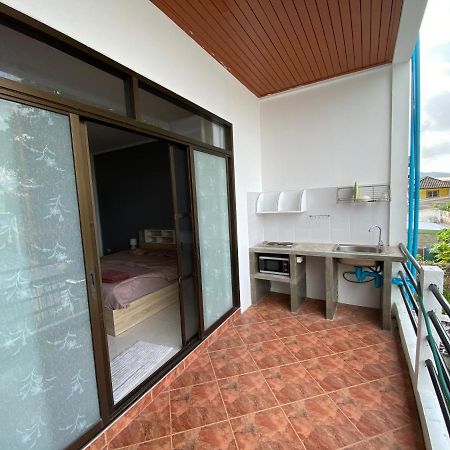 Da Puccio Rawai Guesthouse Extérieur photo