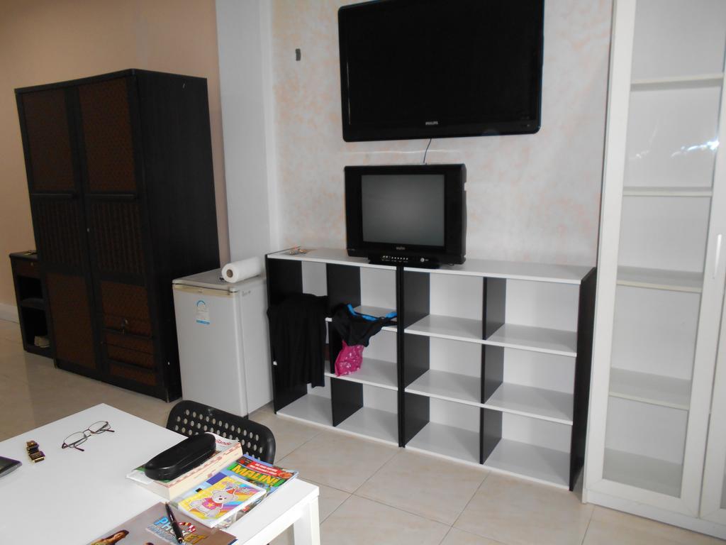 Da Puccio Rawai Guesthouse Extérieur photo